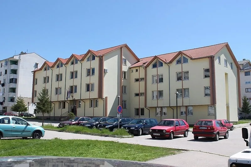 SPREMTE SE – NAROD DOLAZI! Najavljen masovni prosvjed ispred Županije HB