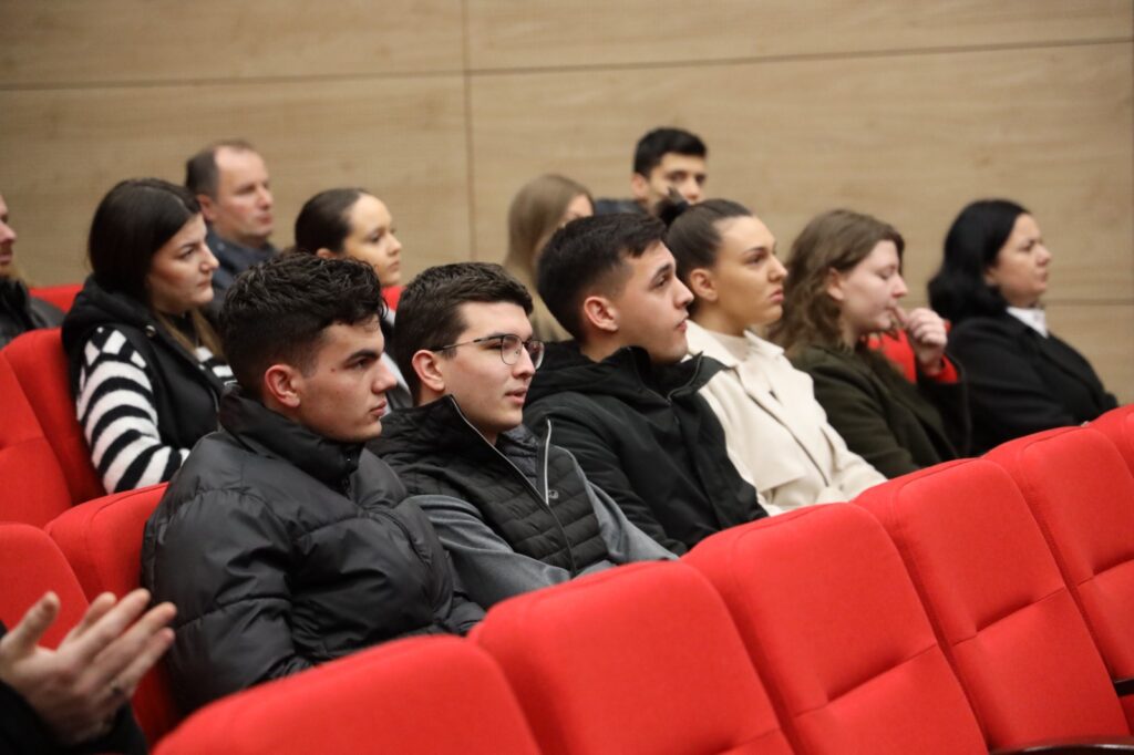 foto/ audio/ video: studenti viših godina iz ljubuškog dobili potporu grada