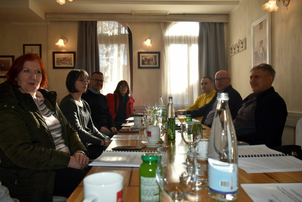 Centar za građansku suradnju Livno u Ljubuškom organizirao sastanak na temu aktivnijeg antikorupcijskog djelovanja u ZHŽ