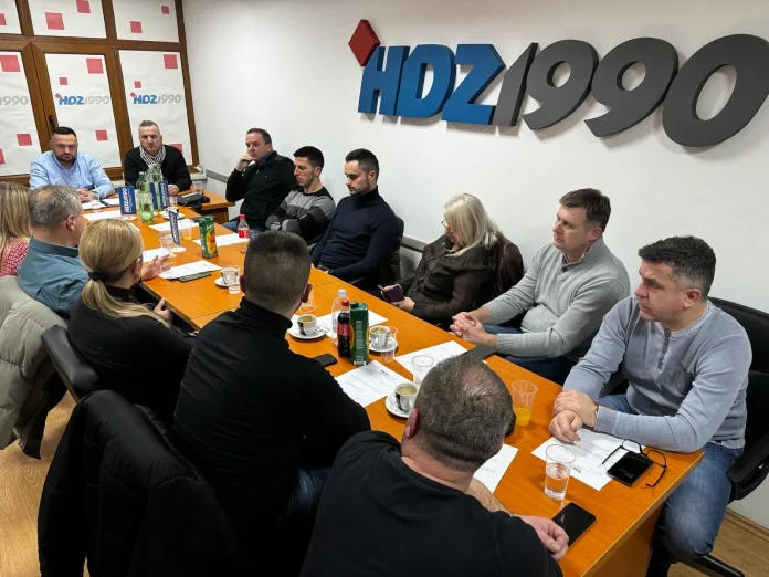 Devedesetka planira ovladati svim općinama i gradovima u HBŽ-u Devedesetka Planira Ovladati Svim Opcinama I Gradovima U Hbz U.webp