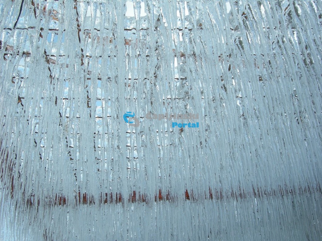 FOTO | Neum i zaleđe 2012: Okovani snijegom i ledom, bez struje, signala i hrane