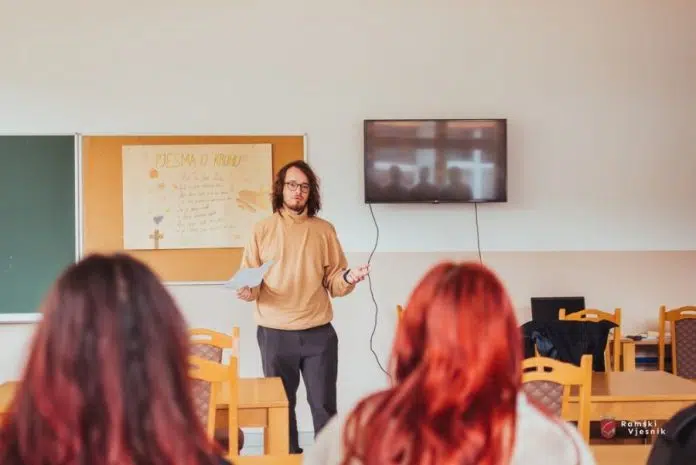 Mladi Kuhari Iz Srednje Skole Prozor Kuvali Sa Clanovima Francuske