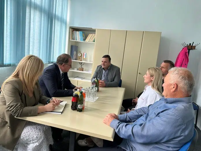Načelnik Jurković i premijer Federacije BiH Nikšić zajedno posjetili Dom Nacelnik Jurkovic I Premijer Federacije Bih Niksic Zajedno Posjetili Dom