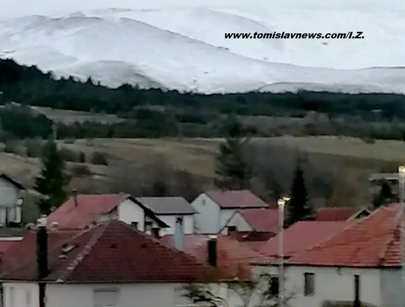 PROGNOZA vremena u naredna tri dana: Oblačno, sa kišom, hladno, uz snijeg na planinama.