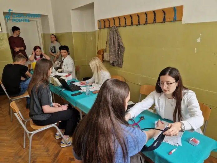 1714992019 469 Foto Dobar Odaziv Ucenika I Profesora Na Akciju Dragovoljnog