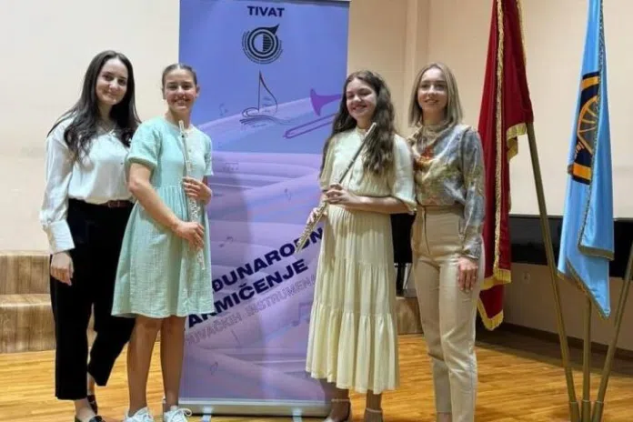 Tivat: Posuškim učenicama prve nagrade na Međunarodnom natjecanju puhačkih instrumenata 1715589511 Tivat Posuskim Ucenicama Prve Nagrade Na Medunarodnom Natjecanju Puhackih Instrumenata