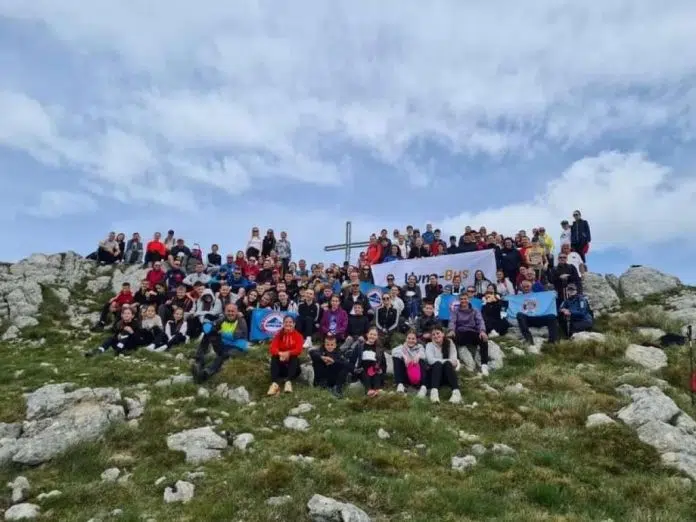 Tradicionalni uspon na livanjsku planinu ‘100 žena na Kamešnici’ 1716198195 Tradicionalni Uspon Na Livanjsku Planinu ‘100 Zena Na Kamesnici