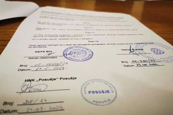 Potpisan ugovor vrijedan tri milijuna maraka za postavljanje najsuvremenijeg hibridnog travnjaka na Mokrom Docu