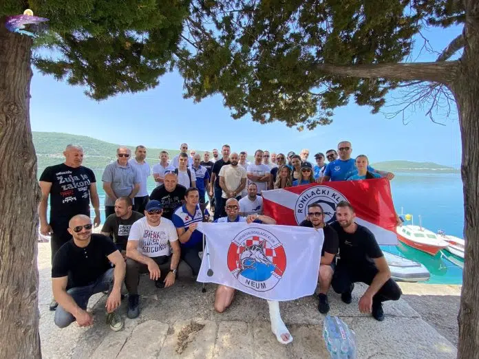 FOTO | Uspješno odrađena akcija čišćenja neumskog podmorja Uspjesno Odradena Akcija Ciscenja Neumskog Podmorja