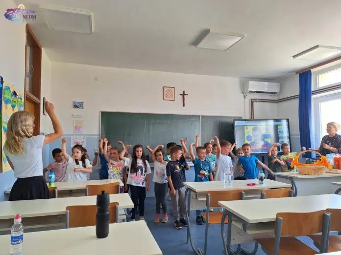 Fotografija Buduci Prvaci U Veseloj Posjeti Osnovnoj Skoli Kardinala Stepinca