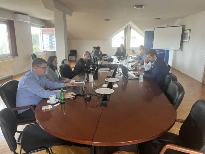 Izvješće sa 5. sjednice Vlade Hercegbosanske županije održane u Livnu Izvjesce Sa 5 Sjednice Vlade Hercegbosanske Zupanije Odrzane U Livnu