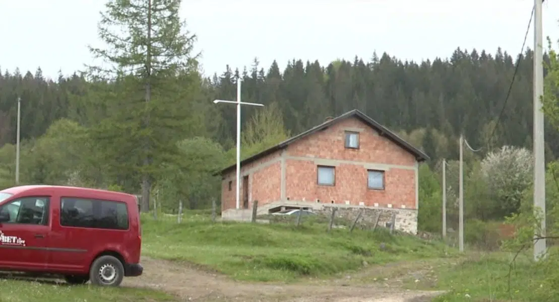 Na Rostovu kod Novog Travnika zbog postavljenog križa pritisci na Hrvate povratnike