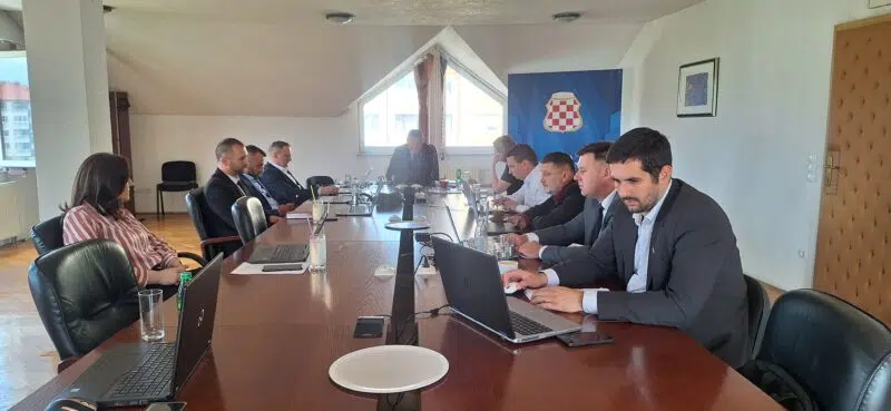 Odgovor na priopćenje livanjskog gradonačelnika Darka Čondrića