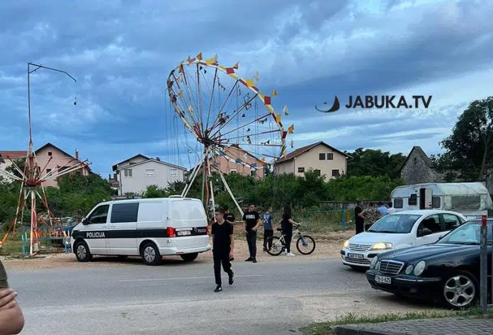 Sestero Djece Povrijedeno Nakon Pada S Ringispila U Ljubuskom