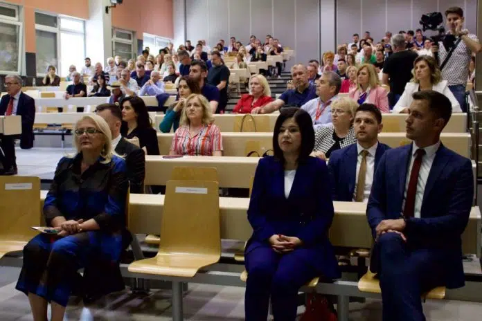 Tradicionalni Simpozij Djecje Kirurgije I Urologije U Sveucilisnoj Klinickoj Bolnici