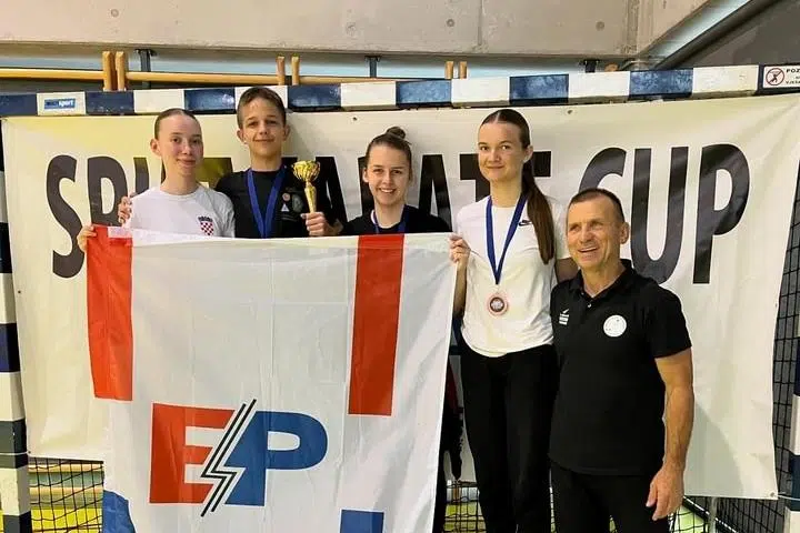 Četiri medalje osvojene za Karate klub Posušje u Splitu