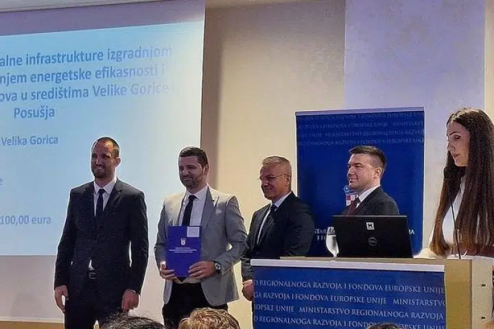Načelnik Ante Begić preuzeo milionske ugovore iz Programa prekogranične suradnje RH i BiH za partnerski projekt Općine Posušje i Grada Velike Gorice u Mostaru