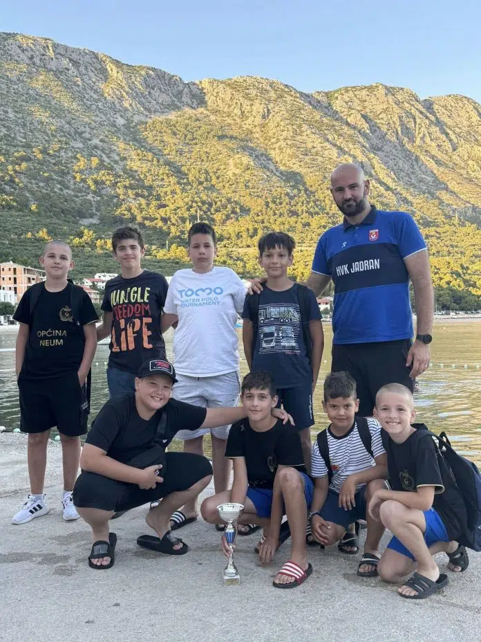 1718698515 Mladi Vaterpolisti Hvk Jadran Osvojili Prvi Pehar U Neumu