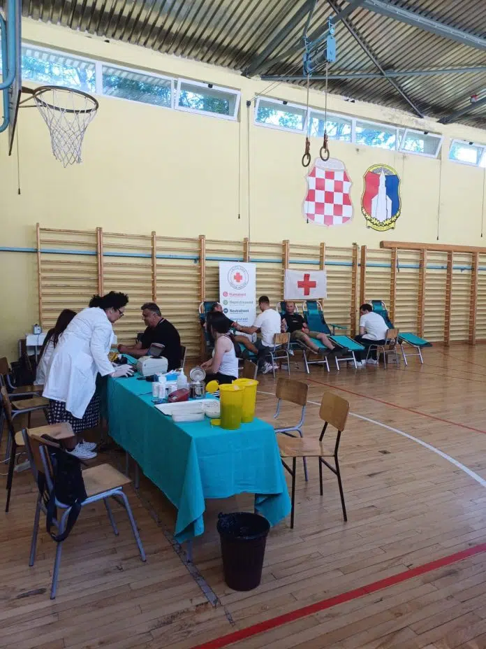 1718801015 Sedamnaest Jedinica Krvi Iz Rakitna Poslato U Skb Mostar