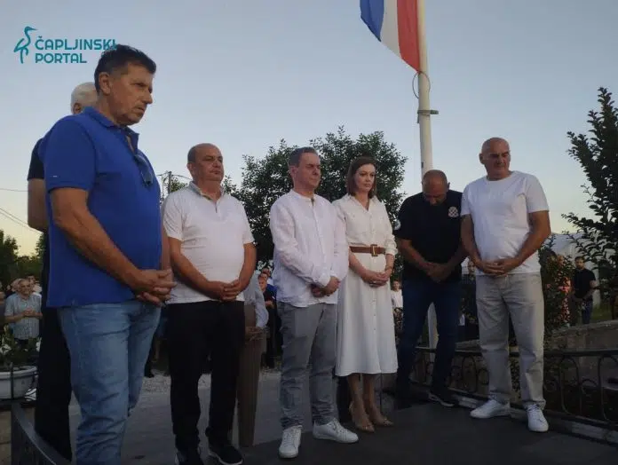 FOTOGRAFIJE | Lipanjske zore u Čeljevu: Vijenci položeni i svijeće Fotografije Lipanjske Zore U Celjevu Vijenci Polozeni I Svijece