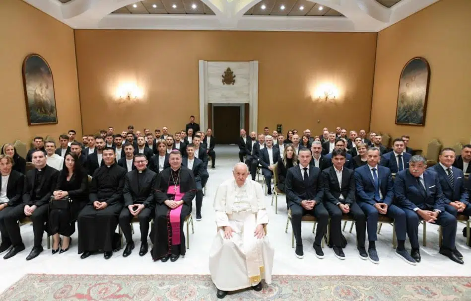 Hrvatski nogometni reprezentativci u posjeti Papi u Vatikanu