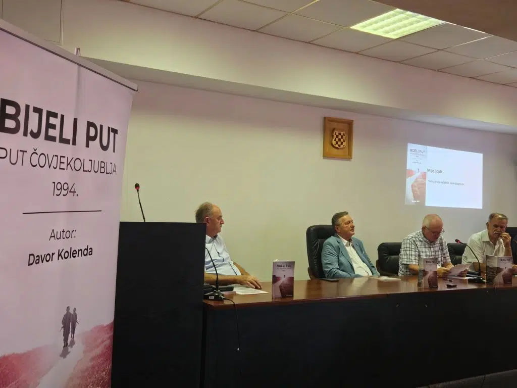 Knjiga “Bijeli put – put čovjekoljublja 1994.” predstavljena u Tomislavgradu.