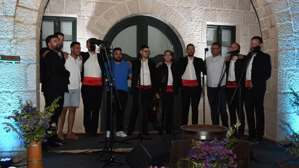 Nastup Sedam klapa na humanitarnom koncertu „Klape na kršu“