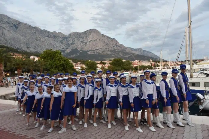 Neumske mažoretkinje impresionirale na proslavi Dana Općine Baška Voda i Neumske Mazoretkinje Impresionirale Na Proslavi Dana Opcine Baska Voda I