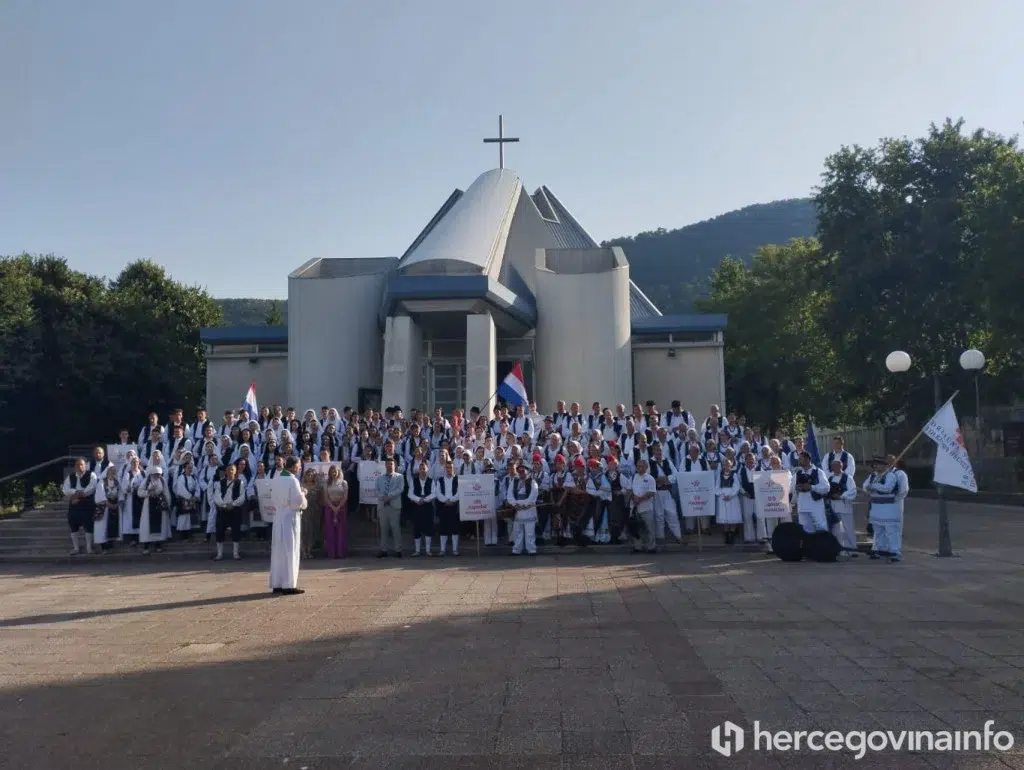 Održana Državna smotra izvornog folklora Hrvata u Bosni i Hercegovini, nastupalo je i HKUD Fra Jozo Križić