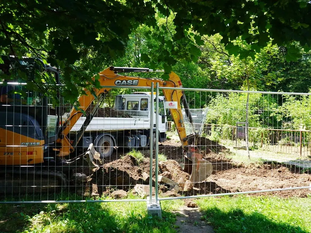 Počeli radovi na uređenju šetnice uz rijeku Radobolju, uloženo 350 tisuća KM u projekt