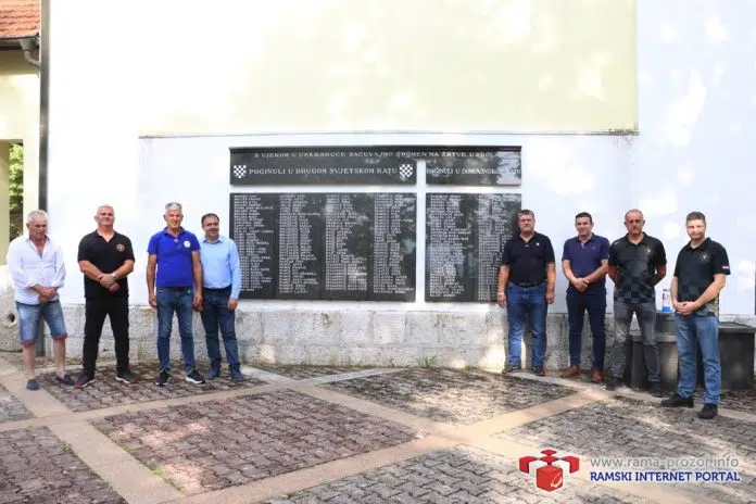 Poštovanje Posušana prema žrtvama ramskog bojišta Postovanje Posusana Prema Zrtvama Ramskog Bojista