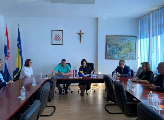 Povecane Place Za Djelatnike Osnovnih Skola U Zzh.webp