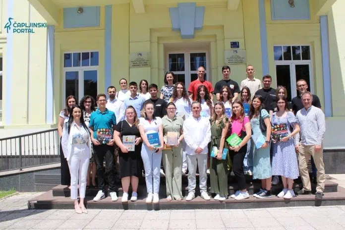 Promocija Izvrsnosti Na Capljinskom Portalu Serija Clanaka O Najuspjesnijim Ucenicima