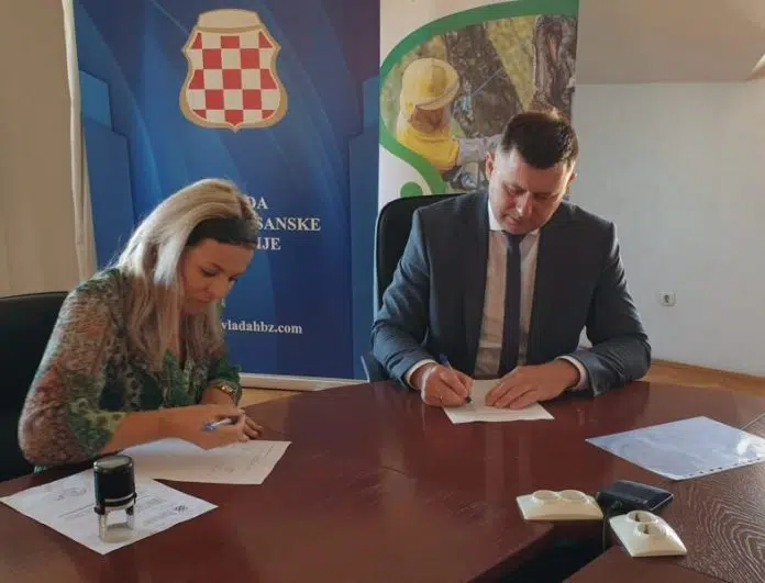 Vlada HBŽ: Potpisani ugovori vrijedni 700 000 KM za sufinanciranje Vlada Hbz Potpisani Ugovori Vrijedni 700 000 Km Za Sufinanciranje