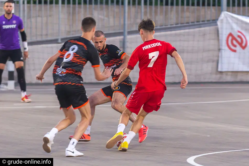 Grudsko ljeto: Početak četvrtfinalnih susreta večeras