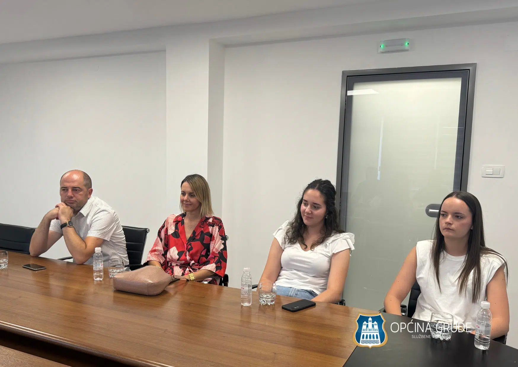 Petra Tomasa i Iva Andrijanić najbolje učenice Srednje škole A. B. Šimića Grude