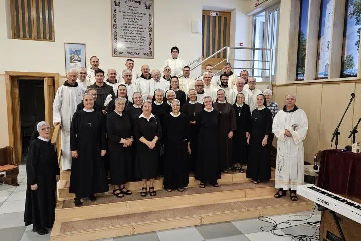 Susret duhovnih poziva Posuškog kraja okupio 38 redovnika, redovnica i svećenika.