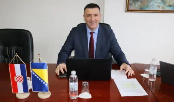 Covic Najavio Udzbenik O Domovinskom Ratu Za Osnovne I Srednje.webp