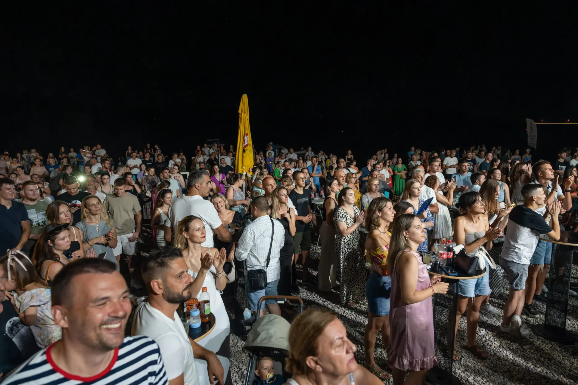 FOTOGRAFIJE: Dalmatino očarao Neum: Proslava 30. rođendana HVK Jadran uz hitove generacija
