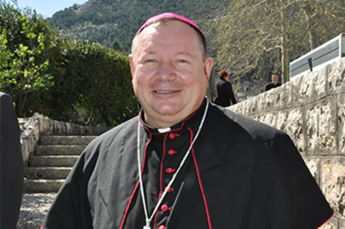 Papa Franjo Prihvatio Zahtjev Mons Marka Semrena Za Razrjesenje Duznosti