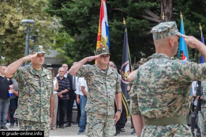 U Fbih U Ce 104905 Branitelja Dobiti Povecane Naknade U Septembru