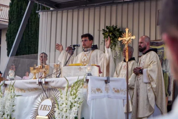 1723149673 Mladomisnicka Mlada Misa Fra Ante Begica Proslavljena Pod Geslom O