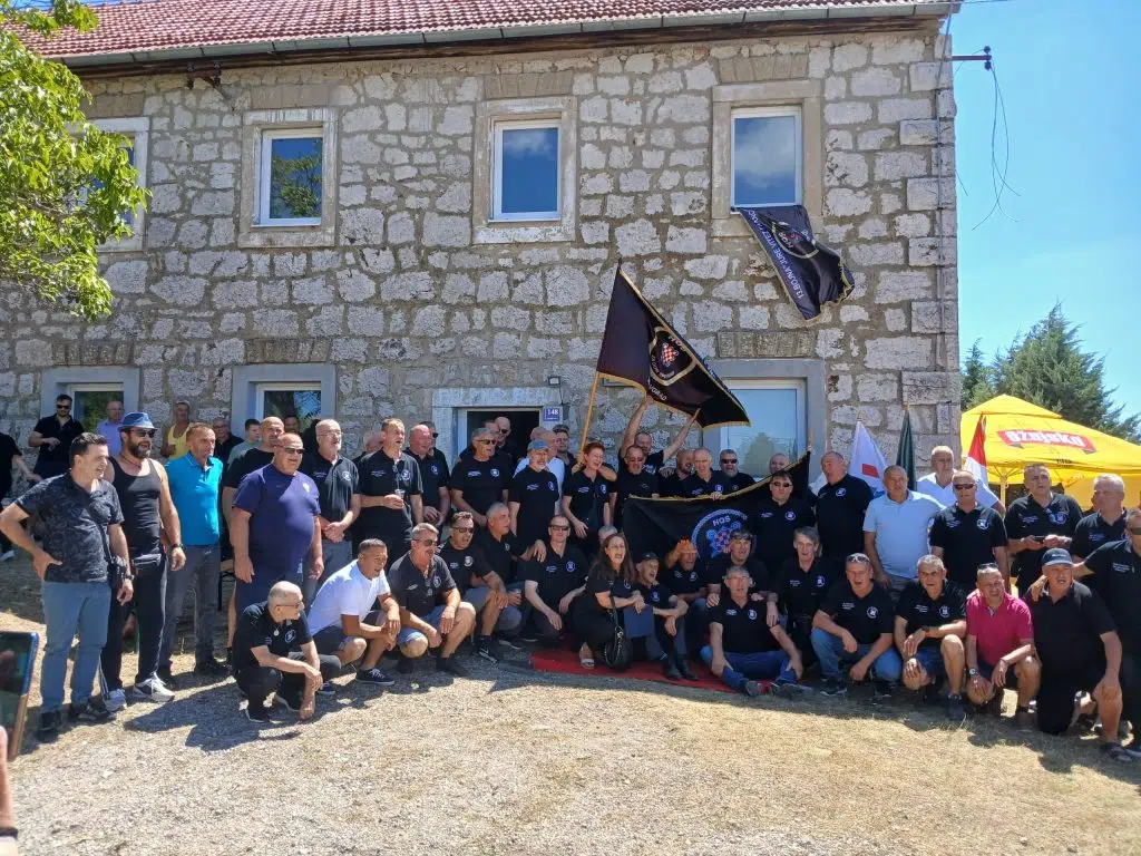 Otkrivena spomen-ploča 13. bojne HOS-a “Jure Vitez Francetić” u Grabovici