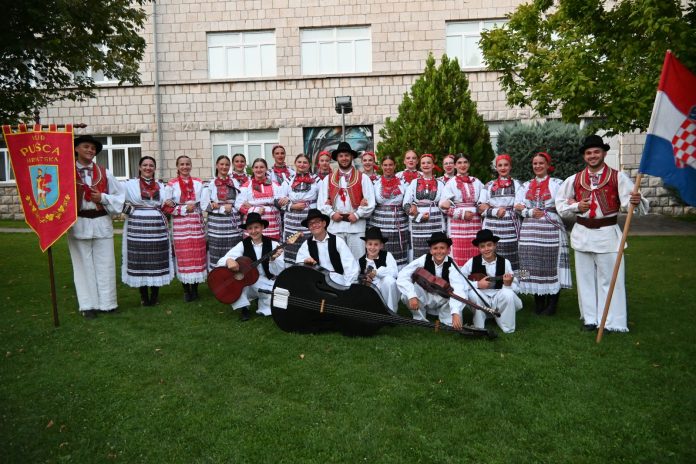 1723489257 Prikazani Obicaji Hrvata Iz Hrvatske I Bosne I Hercegovine Na