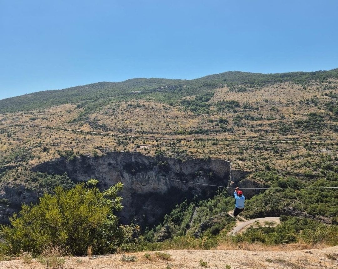 Dragan Čović je isprobao zip-line u Grudama.