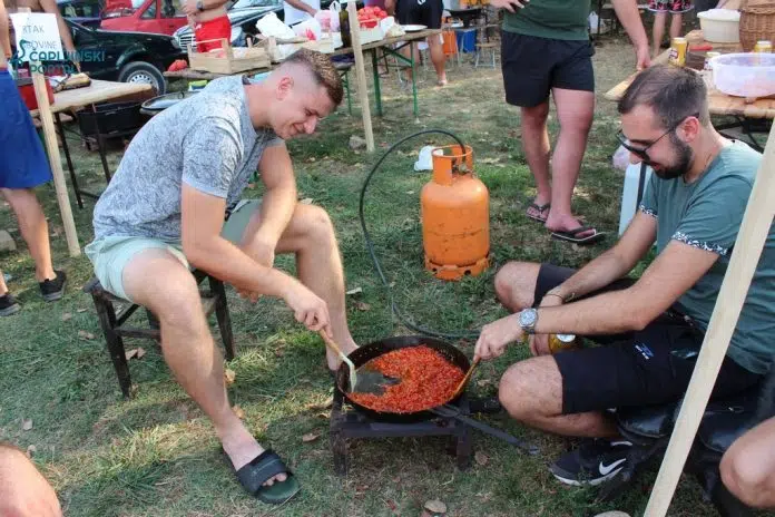 1723915279 Foto Prva Satarasijada Odrzana Ciji Sataras Je Najbolji
