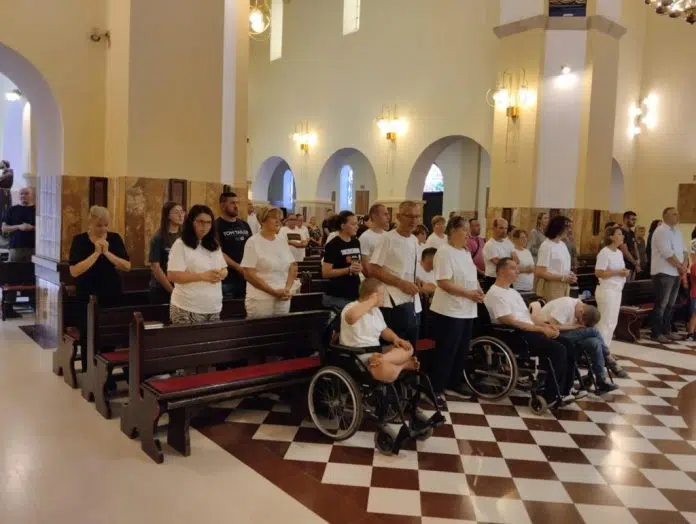 1723984478 Zajednicko Druzenje I Molitva Clanovi Zajednice Vjera I Svjetlo U