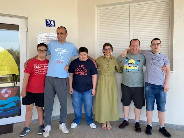 1724228202 Vecer Ljubusaka U Kanadi Za Edukacijsko Rehabilitacijski Centar Za Djecu Mlade