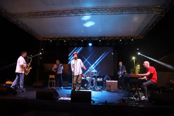 Petogodišnja tradicija: Početak Ljubuški Jazz Festa uz hitove Dine Dvornika 1724363218 Petogodisnja Tradicija Pocetak Ljubuski Jazz Festa Uz Hitove Dine Dvornika