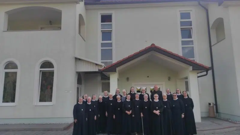 Duhovne vježbe sestara Služavki Maloga Isusa Splitske provincije održane u Livnu